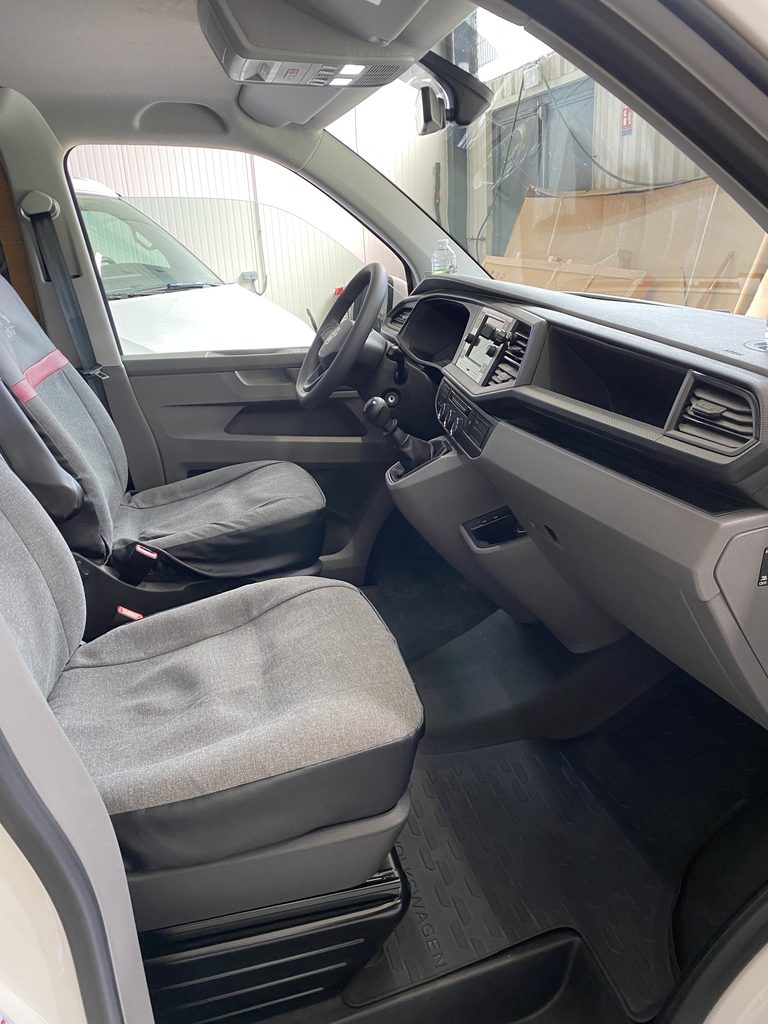 đ VOLKSWAGEN TRANSPORTER T6.1 amĂ©nagĂ© - VASP â 12/2023- garantie 12 mois â 2L TDI 110 cv â BVM - 95 000 kms - 38 900⏠- PrĂȘt Ă partir đ 7 IMG 0864